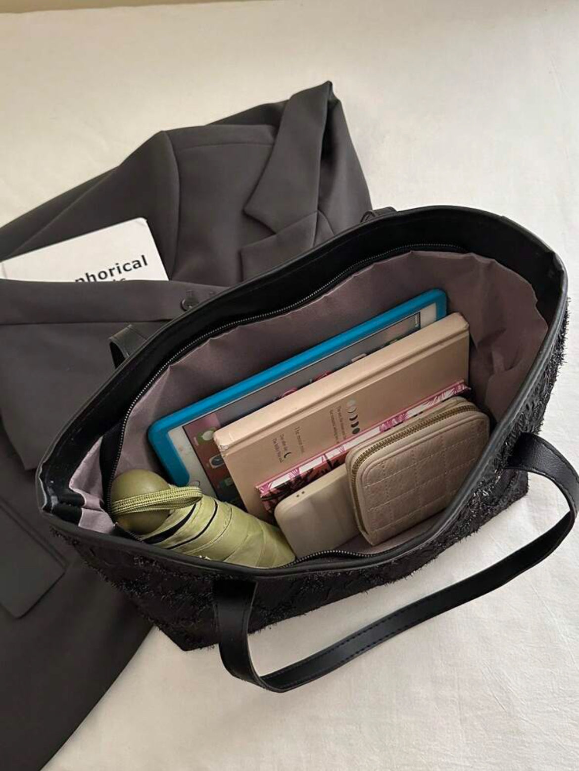 Black medium Tote Bag