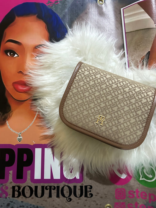Tommy Hilfiger side bag