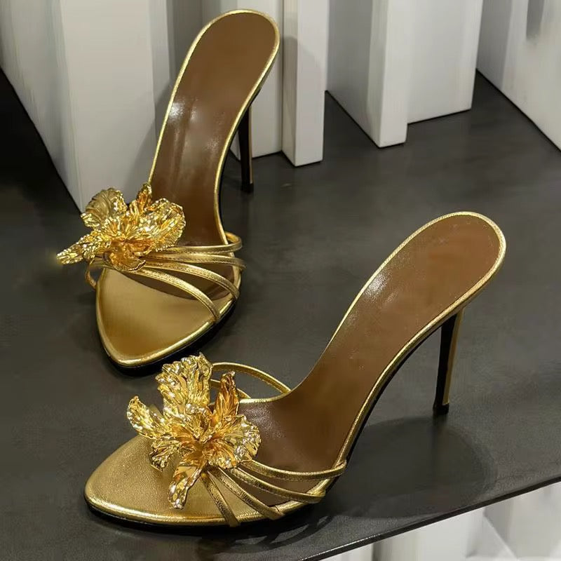 Gold heel with gold flower