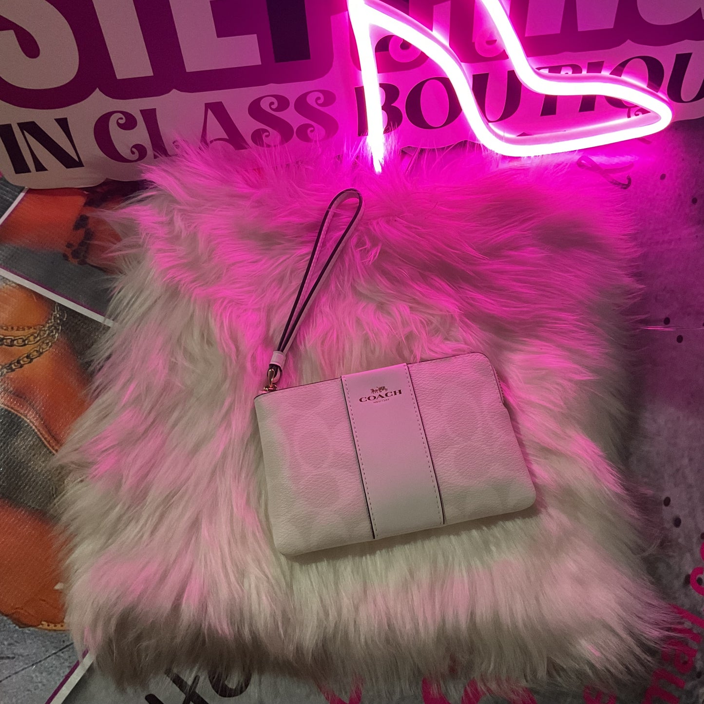 Coach Wristlet (white)