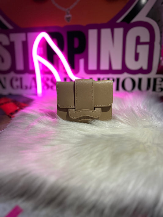 Nude mini wallet
