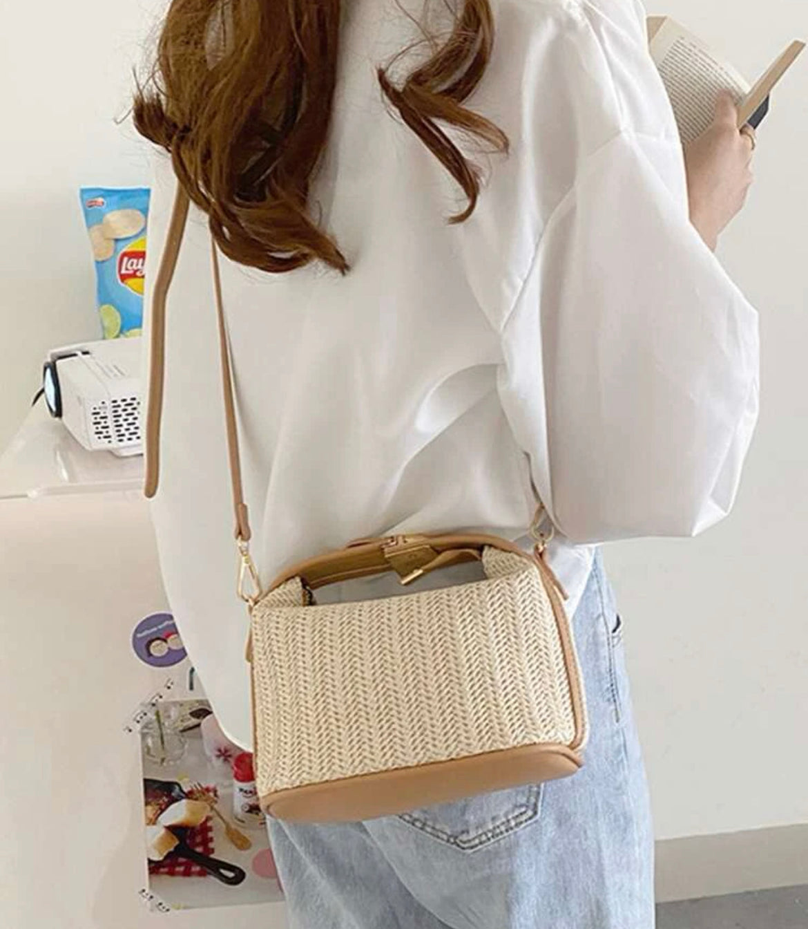 Straw clutch bag
