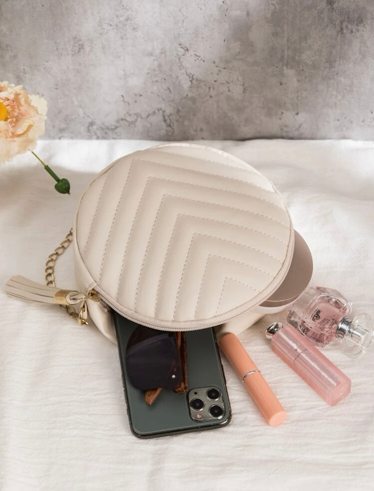 Quilted chain circle bag
